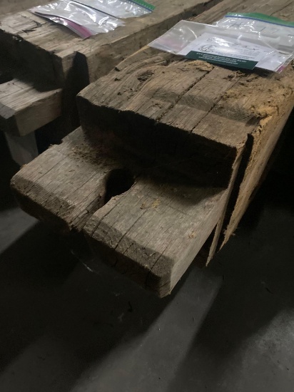 VINTAGE BARN BEAM