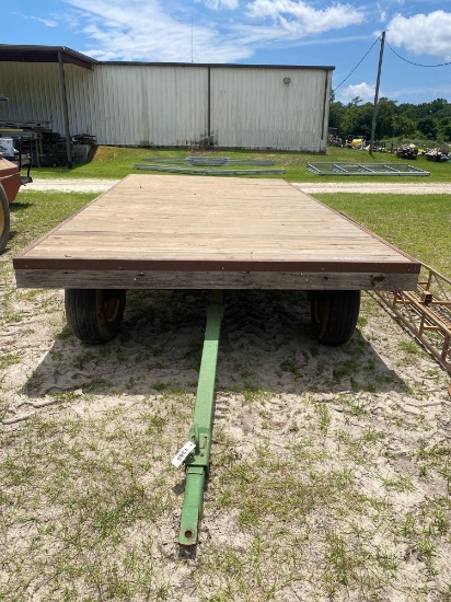 JOHN DEERE HAY WAGON