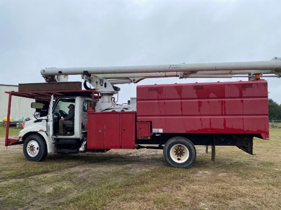INTERNATIONAL BUCKET / CHIP DUMP TRUCK