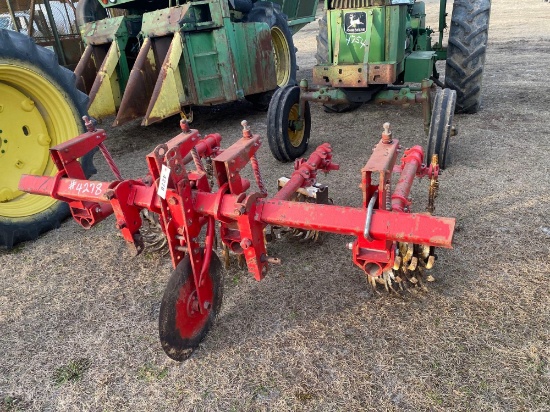 CULTIVATOR
