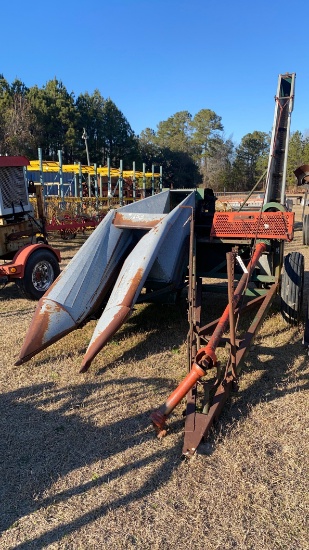 NEW IDEA CORN PICKER