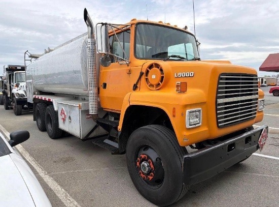 Ford Lt9000 Truck