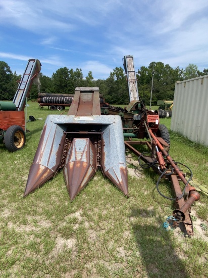 NEW IDEA CORN PICKER