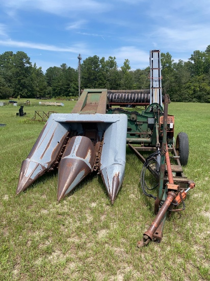 NEW IDEA CORN PICKER