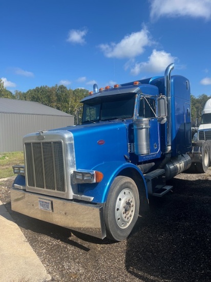 Absolute Auction of 4 Semi Trucks (Columbus, OH)
