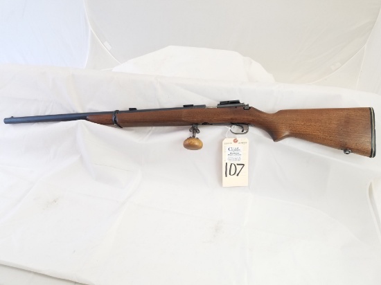 Winchester Model 52 22LR w/wood box s/n33314 - used at the Wendell Shooting League