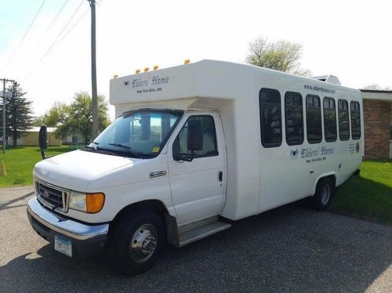 2002 Ford E-450 Super Duty