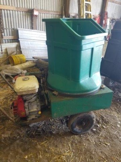 Portable Straw Chopper w/7hp Honda Engine