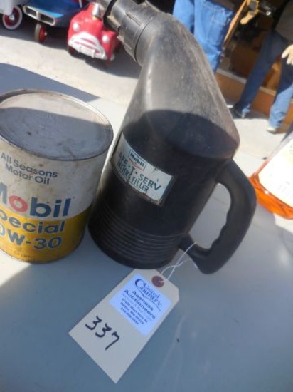 Mobil qt. Oil Can & Plastic spouted mobil can