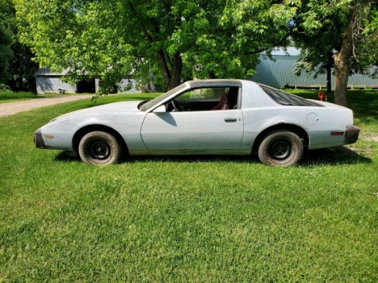 "1982 Pontiac Firebird 1 Owner, 2dr, W/127, 604 Miles, Rebuilt 2.8v6/factor