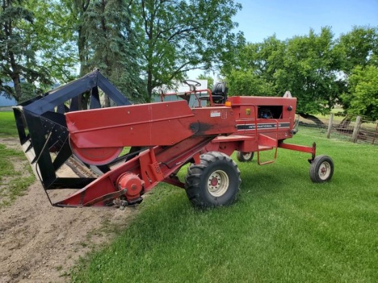 Ihc Model 400 15ft Swather/windrower W/crimper – Shedded/nice
