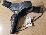 Leather Western Revolver Holster (22 Cal) Tooled/Large Size