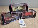 Road Signature Series 1/43 Die Cast Fire Trucks 1932 Buffalo Type 50, 1938 Ahrens-Fox VC and 1961 Ma