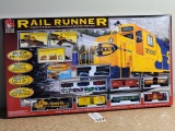 Life-Like trains Rail Runner HO Scale Electric train set- Over 170 Pieces (NIB)