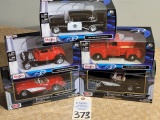 Motor Max and Maisto 1/24 die cast cars and pickups- '59 Corvette (2), '41 Ford Pickup, '29 Mord Mod