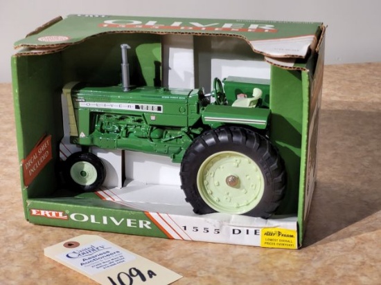 Ertl Oliver 1555 Diesel Tractor Die-cast 1/16 - (NIB)