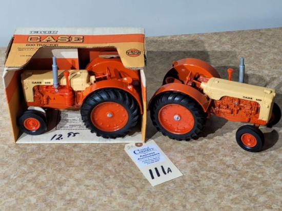 (2) Ertl Case 600 Tractors Die-cast 1/16 - (one NIB and one with no box) - 2x the money