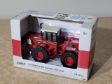 Ertl IHC 4586 Tractor 1/32 Die Cast (NIB)