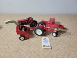 Ertl Vintage 404 IHC Tractors