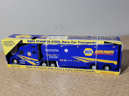 Jada Toys 2007 Michael Waltrip Race Car