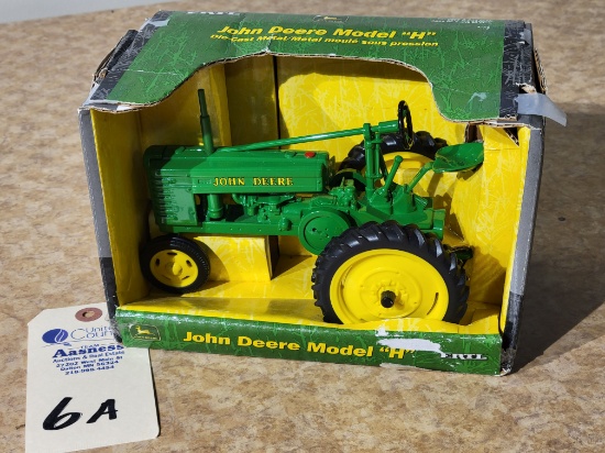 Ertl John Deere Model H Tractor