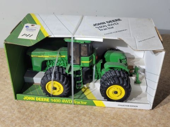 Ertl John Deere 9400 4WD Tractor Collectors