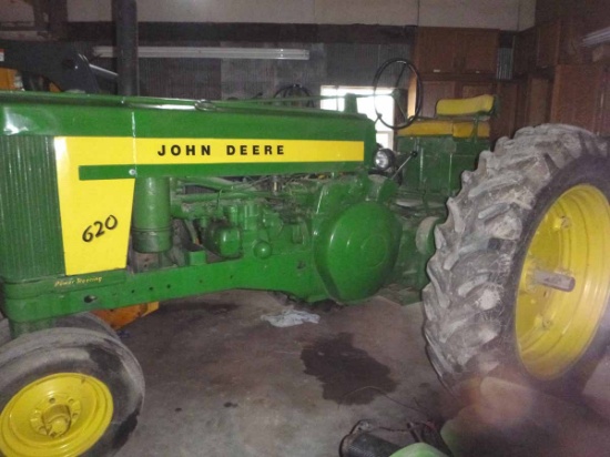 JD 620 Tractor