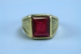 14K Gold Ring w/ Red Stone, Sz. 9