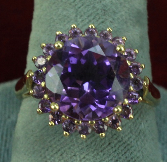 10K Gold Ladies Ring w/ Purple Colored Stone, Sz 9.5