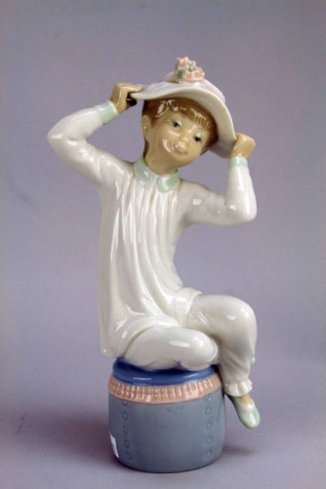 Lladro Daisa "Girl with Hat" Porcelain, Spain