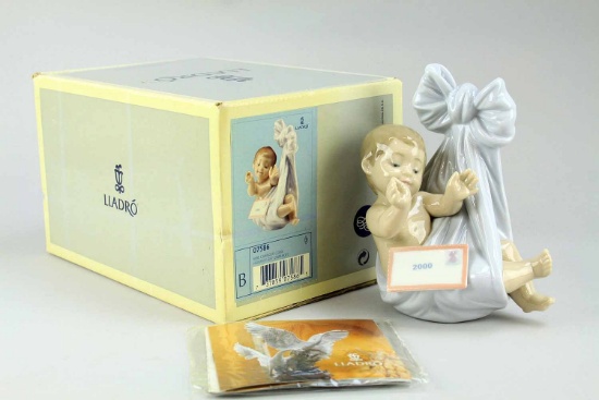 Lladro "Heaven's Gift" #7586 Porcelain, Spain