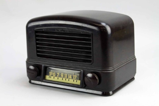 Airline Model 14BR-521A Midget Tube Radio, Ca. 1941