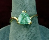 14k Gold Ladies Ring w/ Light Emerald Colored Stone, Sz. 8.5, 4.1 Grams