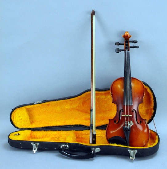 1/16 Size Violin w/ Bow & Case