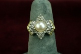 14k Gold Pearl Ring w/ Diamond Accents, Sz. 5, 5.4 Grams