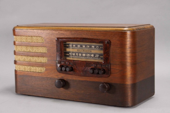 Vintage AM Tube Radio, Ca. 1940