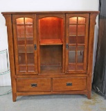Broyhill Lighted Curio - Display Cabinet