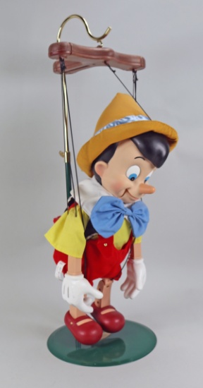 Disney Pinocchio Animated Singing Christmas Puppet