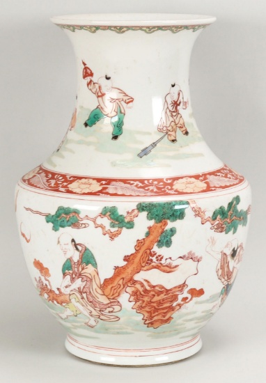 Chinese Wucai Porcelain Hu Vase