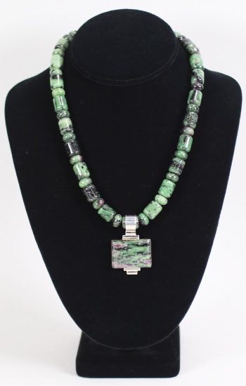 DTR .925 Polished Green Stone Necklace & Pendant