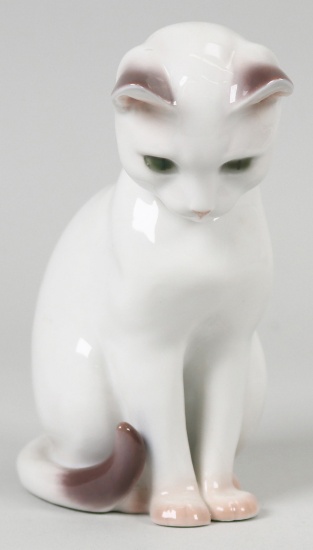 "Siamese Cat", B & G Royal Copenhagen #2476 Porcelain Figurine