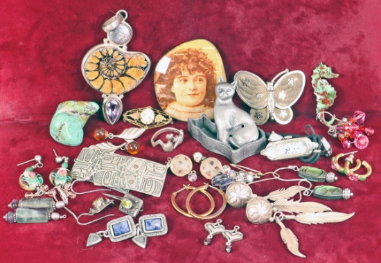 Vintage & Costume Jewelry - Necklaces, Earrings & More