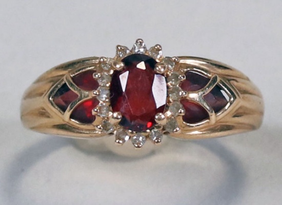 14k Ladies Ring w/ Ruby Colored Stones - Diamonds, Sz. 10.5, 4.6 Grams