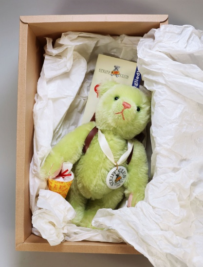 Steiff School Starter Bear, 1998 Club Bear No 01019