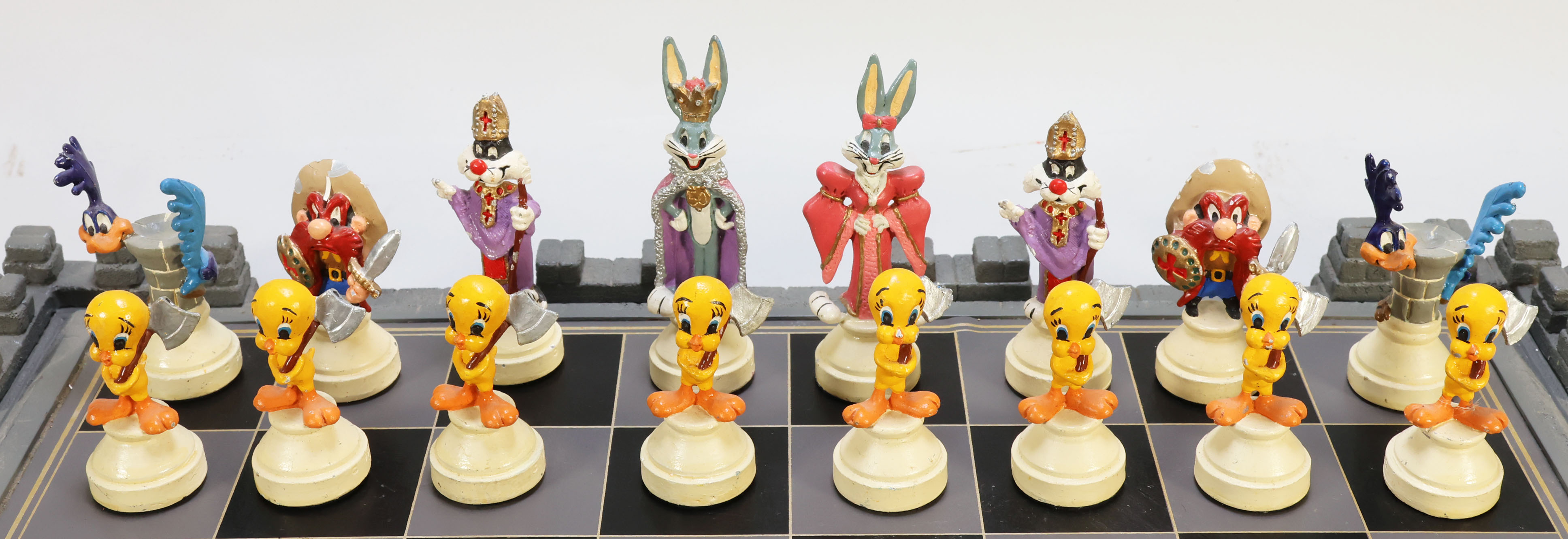 Looney Tunes Chess Set | Proxibid