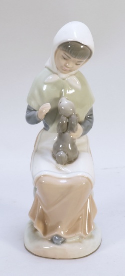 NAO Lladro Porcelain Figurine Girl W/Rabbit #522G, Made In Spain
