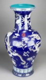 Chinese Qing Dynasty Style Famille Rose Porcelain Magnum Vase