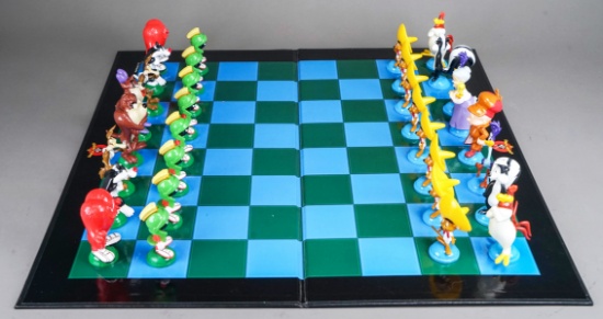 Looney Tunes Chess Set