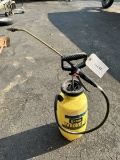 Lawn Sprayer 2 gallon