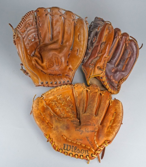 3 Wilson Baseball Gloves: Denny McLain, Toby Harrah &  Richie Zisk